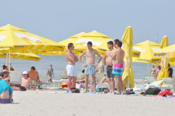 1 Mai pe litoral: Valoarea medie a sejurului este de 797 de lei pentru Mamaia şi 363 de lei pentru Costineşti